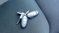Nissan Qashqai 1.3 DiG-T 160 [157] N-Connecta 5dr DCT Glass Roof Petrol Hatchback